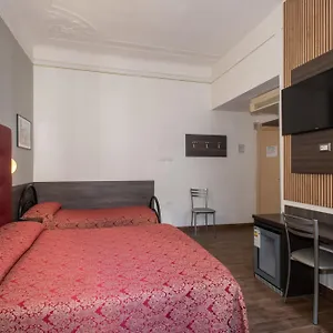 https://hotel-piola.it-lombardy.com