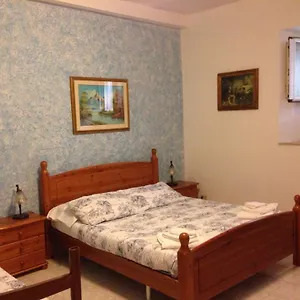 Leonard Acqui Bed & Breakfast